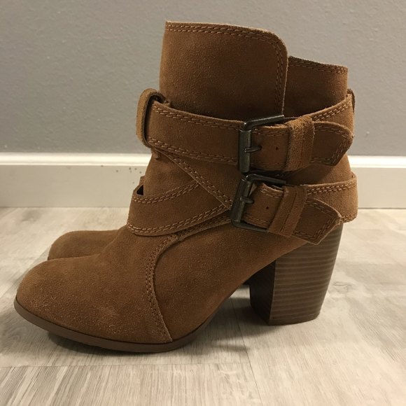 Genuine Suede Jessica Style Ankle Booties w Wrap Buckle Accent Lt Brown Sz 6.5 - Picture 3 of 13